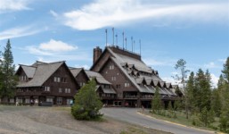 Yellowstone National Park: Old Faithful Inn Yellowstone National Park: Old Faithful Inn